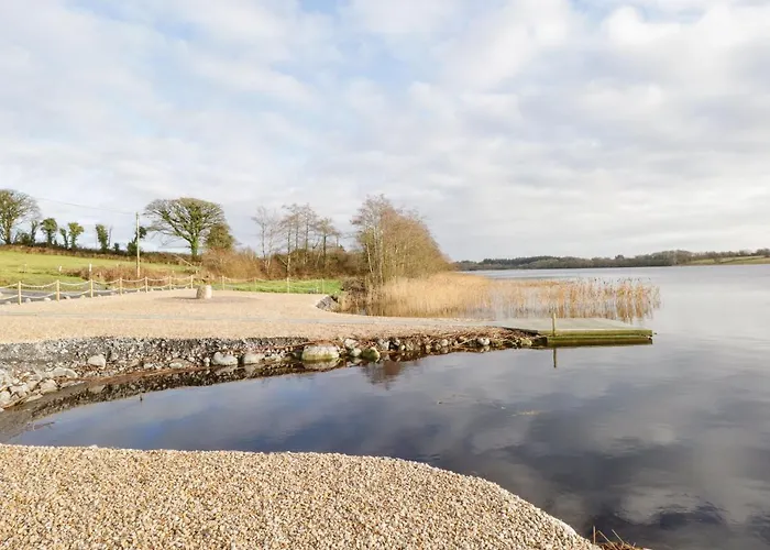 The Water's Edge Ferienhaus